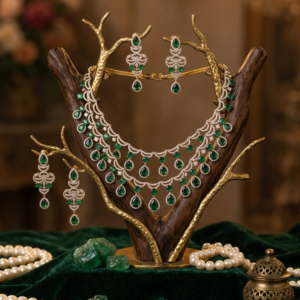 uxury American Diamond Emerald Teardrop Antique Necklace Set